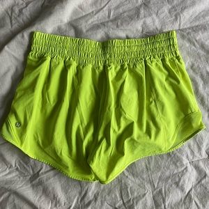 Lululemon Hotty Hot High Rise Shorts size 6